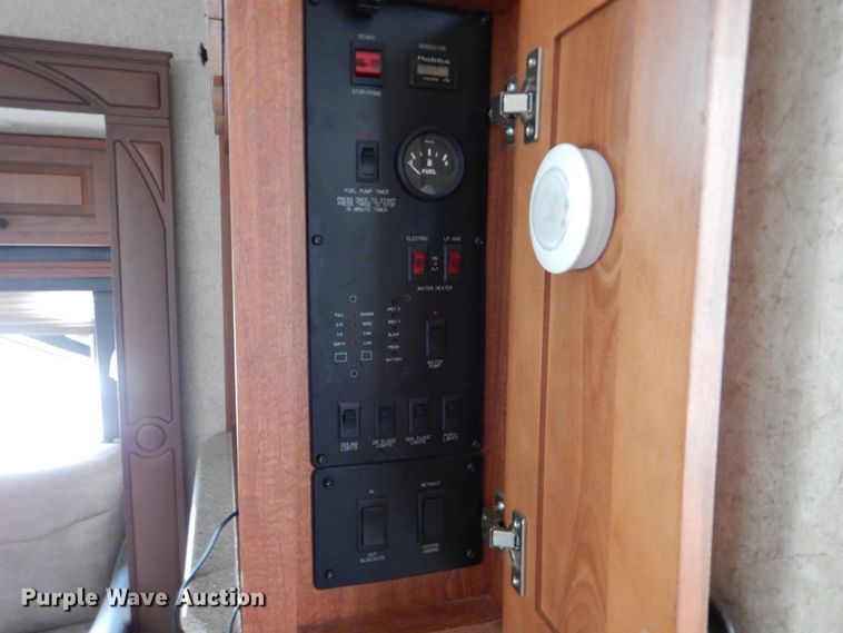 image for item HC9321 2012 Heartland 3800 Cyclone  camper