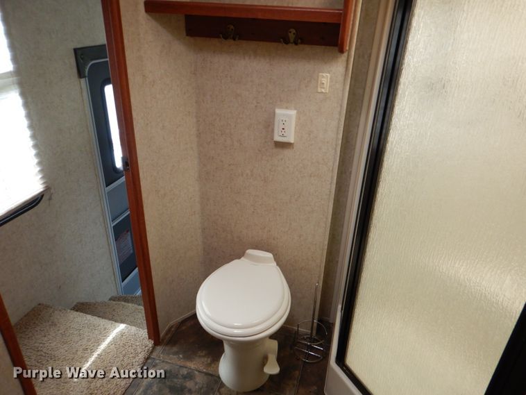 image for item HC9321 2012 Heartland 3800 Cyclone  camper