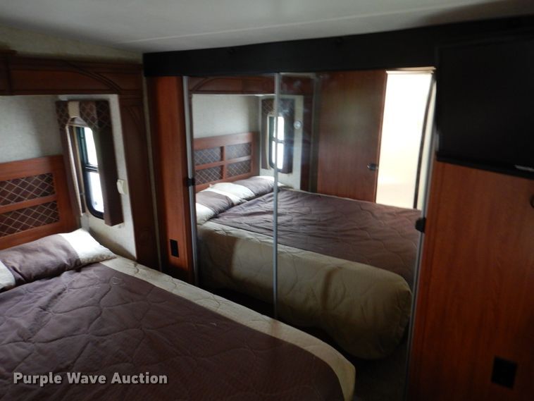 image for item HC9321 2012 Heartland 3800 Cyclone  camper