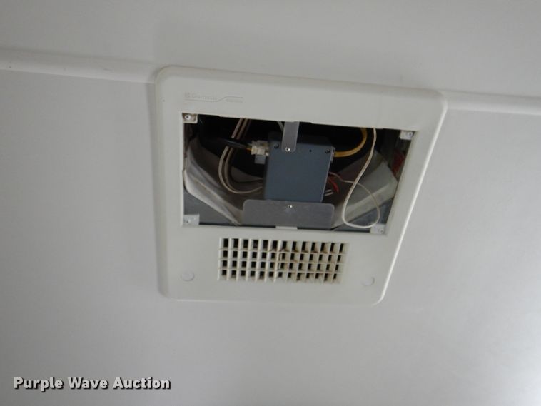 image for item HC9321 2012 Heartland 3800 Cyclone  camper