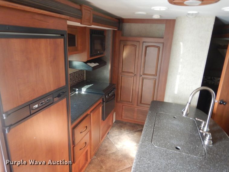 image for item HE9581 2013 Heartland 33TBUD North Trail  camper