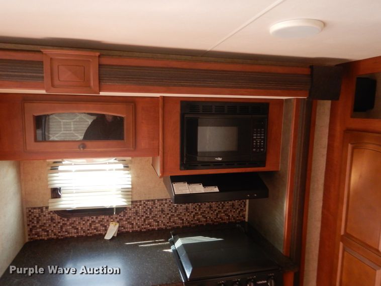 image for item HE9581 2013 Heartland 33TBUD North Trail  camper