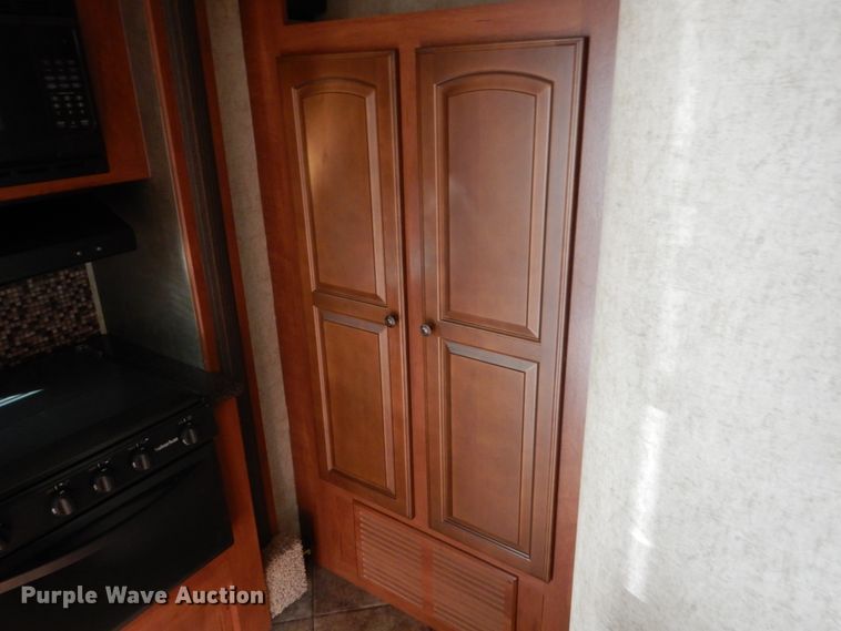 image for item HE9581 2013 Heartland 33TBUD North Trail  camper