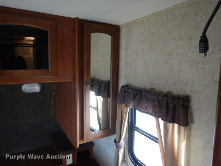 image for item HE9581 2013 Heartland 33TBUD North Trail  camper