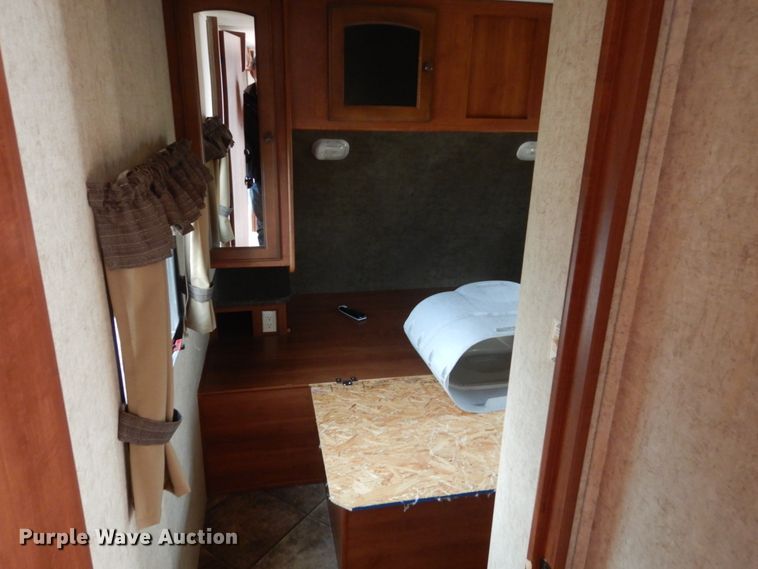 image for item HE9581 2013 Heartland 33TBUD North Trail  camper