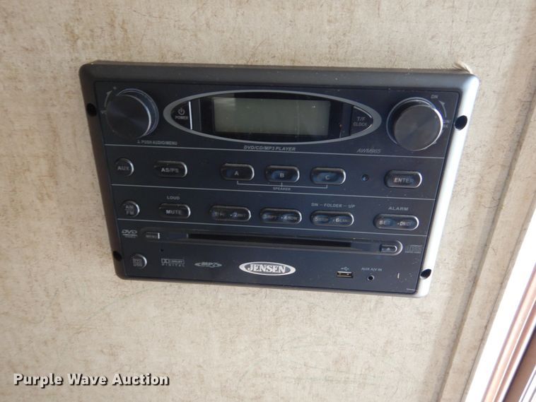 image for item HE9581 2013 Heartland 33TBUD North Trail  camper