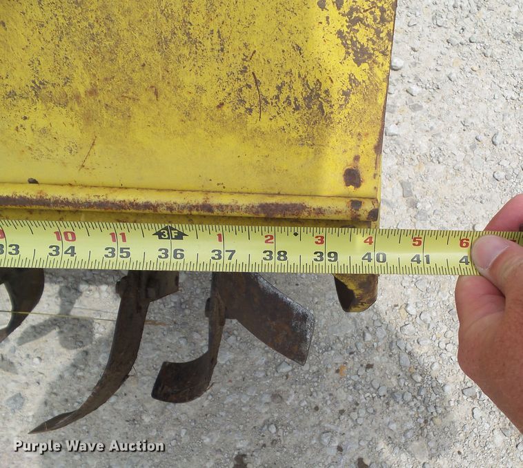 image for item HF9919 John Deere 214  lawn mower