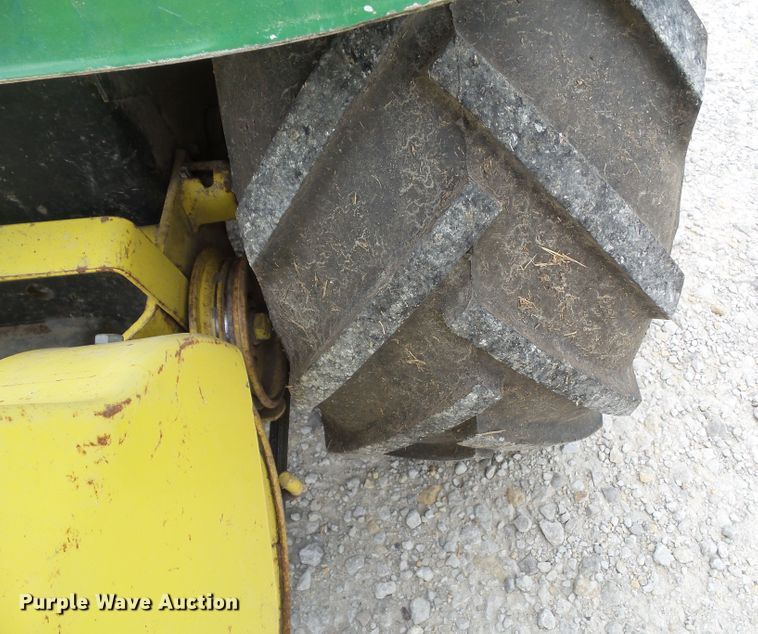 image for item HF9919 John Deere 214  lawn mower