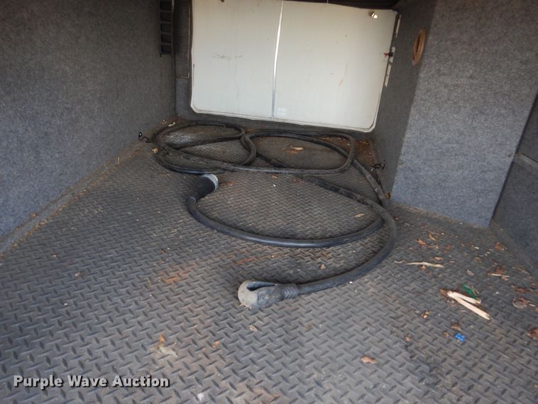 image for item HI9831 2008 Forrest River Cardinal  camper