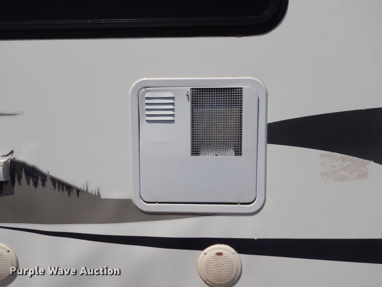 image for item HI9831 2008 Forrest River Cardinal  camper