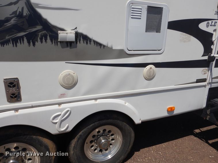 image for item HI9831 2008 Forrest River Cardinal  camper