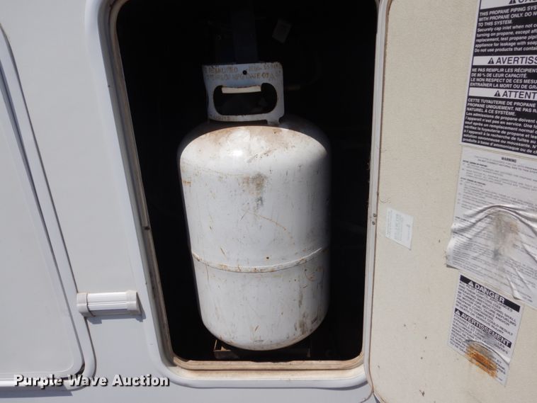 image for item HI9831 2008 Forrest River Cardinal  camper