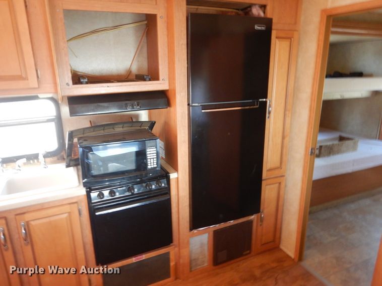 image for item HI9831 2008 Forrest River Cardinal  camper