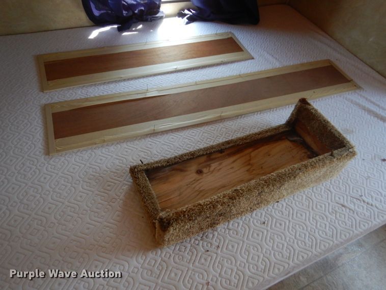 image for item HI9831 2008 Forrest River Cardinal  camper