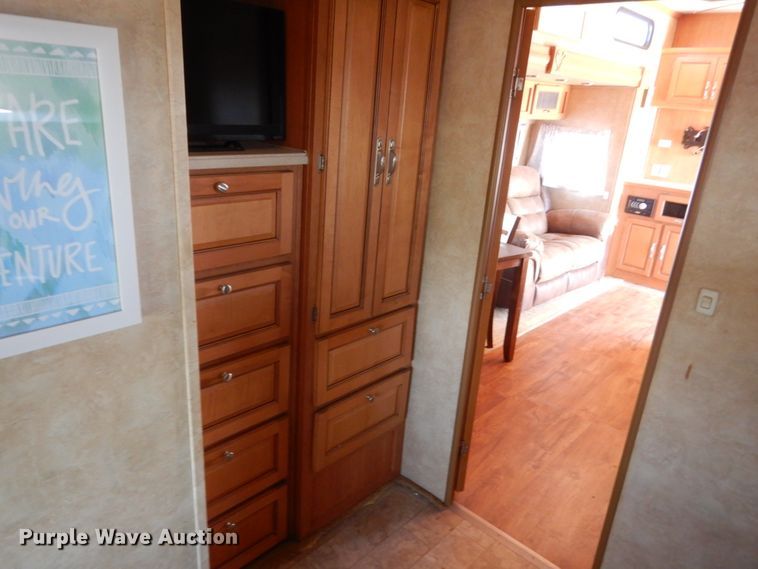 image for item HI9831 2008 Forrest River Cardinal  camper