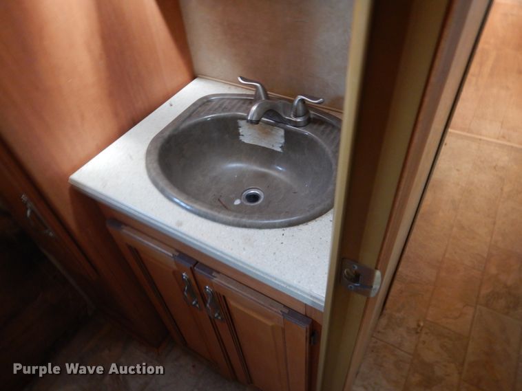 image for item HI9831 2008 Forrest River Cardinal  camper