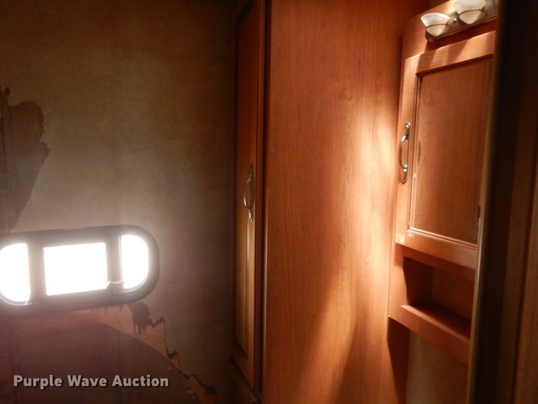 image for item HI9831 2008 Forrest River Cardinal  camper