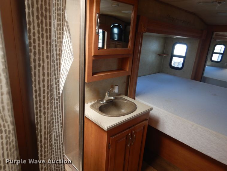 image for item HI9831 2008 Forrest River Cardinal  camper