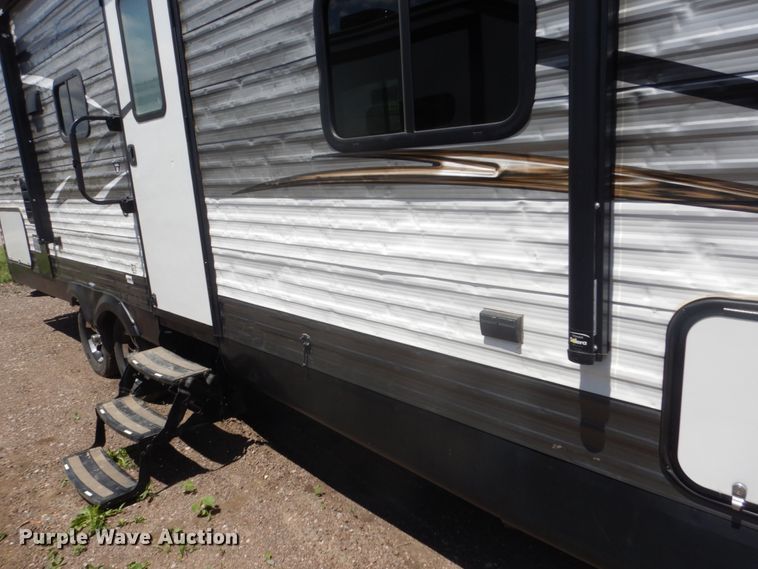 image for item HI9833 2018 Jayco  camper
