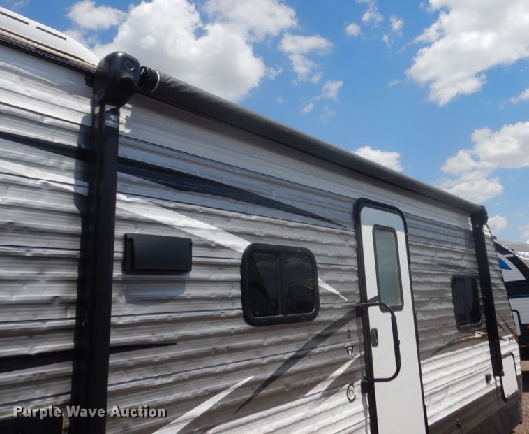 image for item HI9833 2018 Jayco  camper