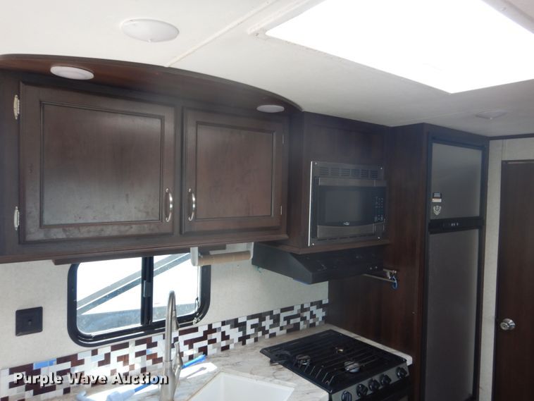 image for item HI9833 2018 Jayco  camper