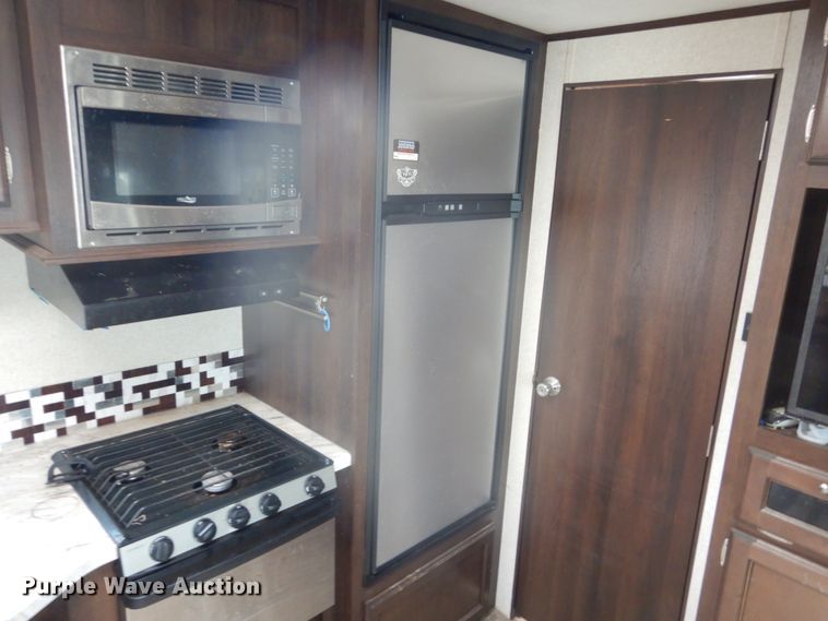 image for item HI9833 2018 Jayco  camper