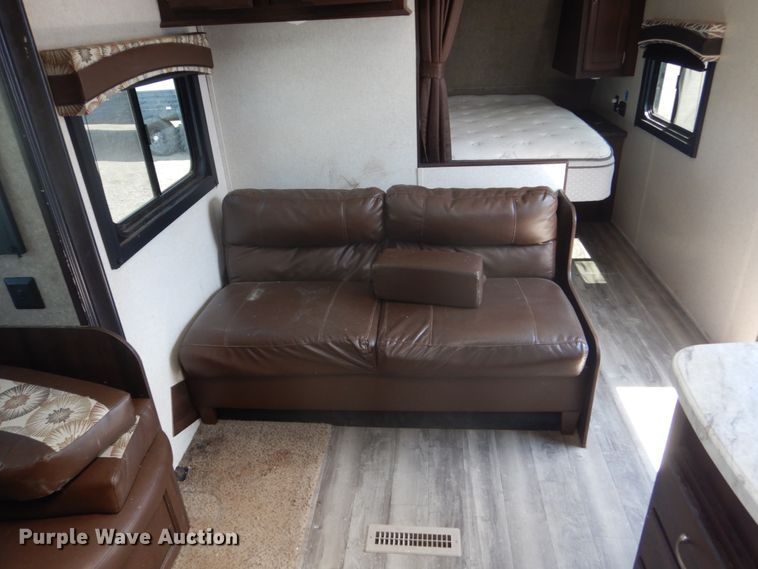 image for item HI9833 2018 Jayco  camper