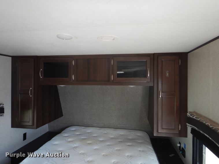 image for item HI9833 2018 Jayco  camper