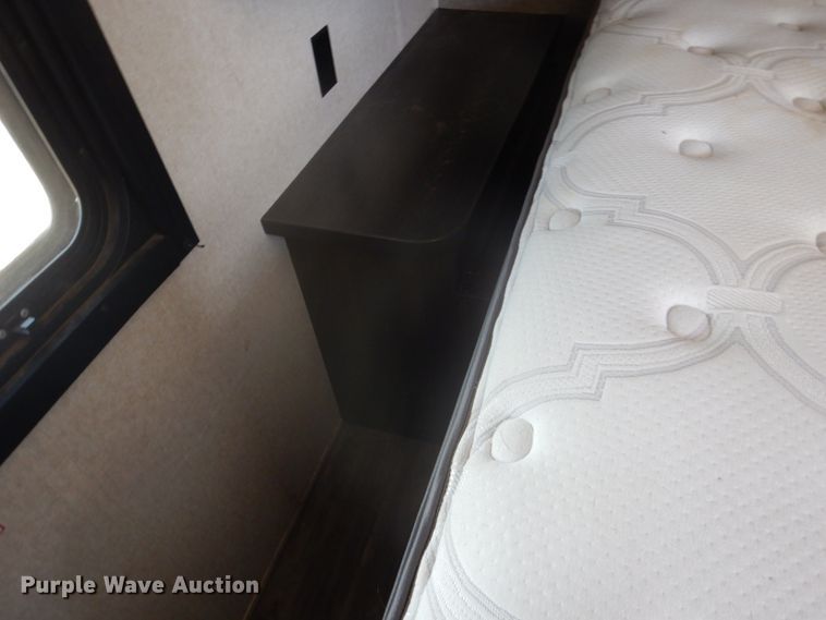 image for item HI9833 2018 Jayco  camper