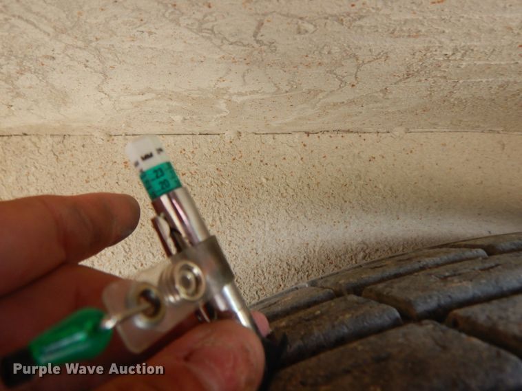 image for item HO9497 2006 2G  equipment trailer