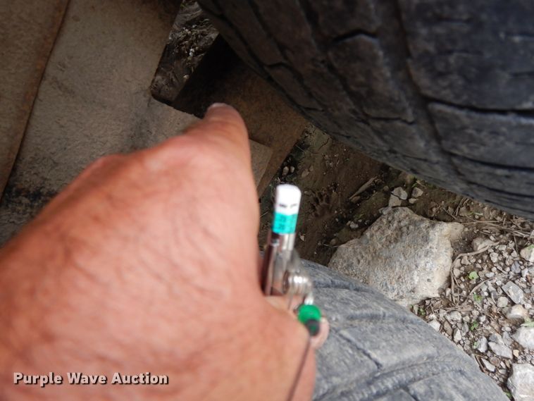 image for item HO9497 2006 2G  equipment trailer