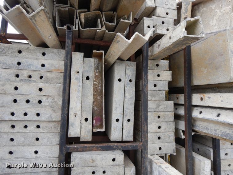 image for item HP9505 2000 Starlite  concrete form trailer