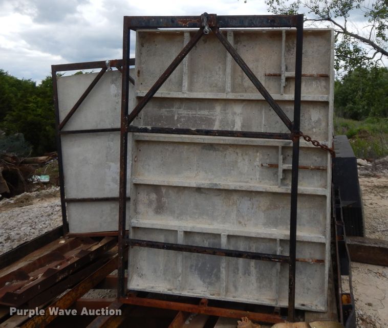 image for item HP9505 2000 Starlite  concrete form trailer