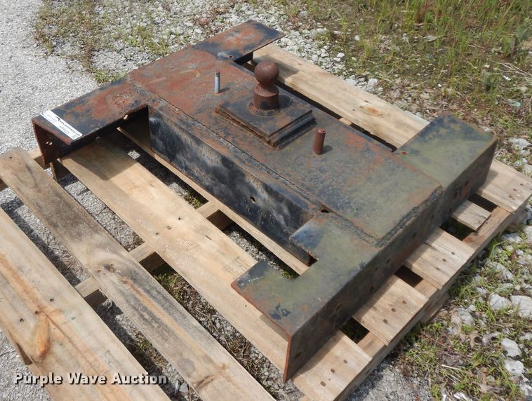 image for item HP9525 Gooseneck hitch