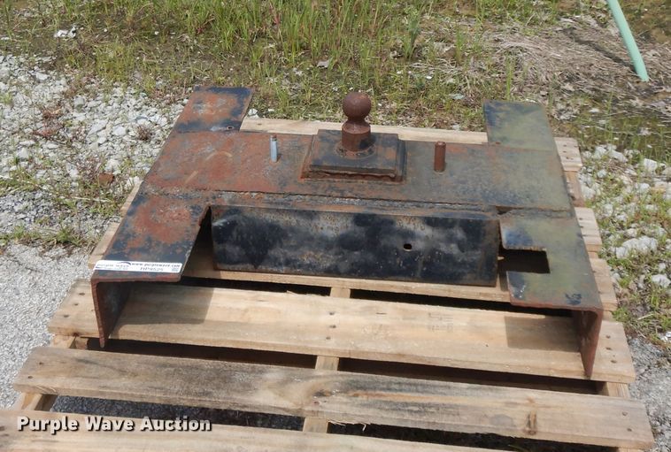 image for item HP9525 Gooseneck hitch