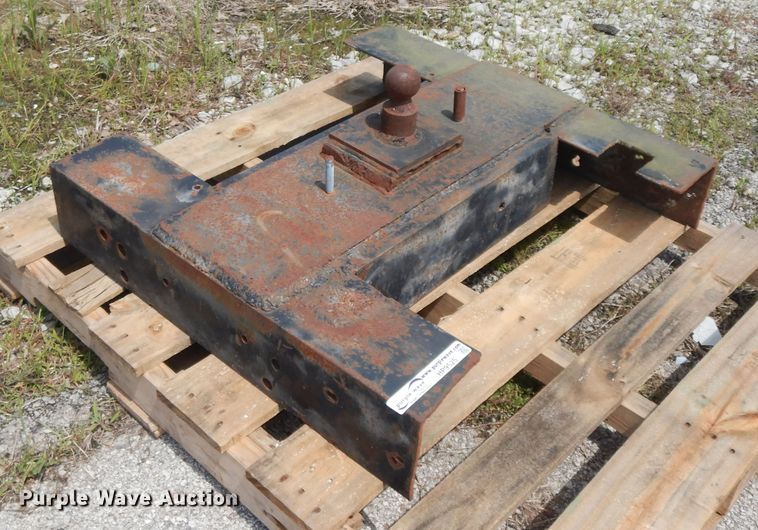 image for item HP9525 Gooseneck hitch