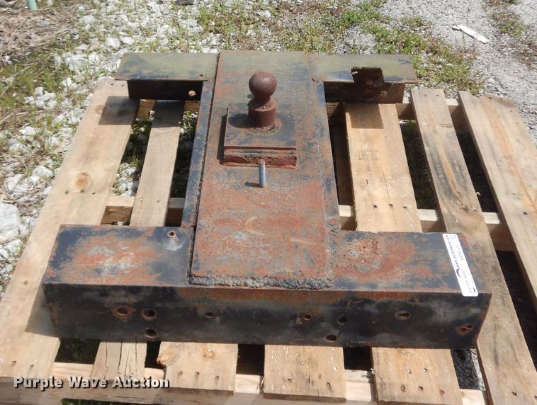 image for item HP9525 Gooseneck hitch