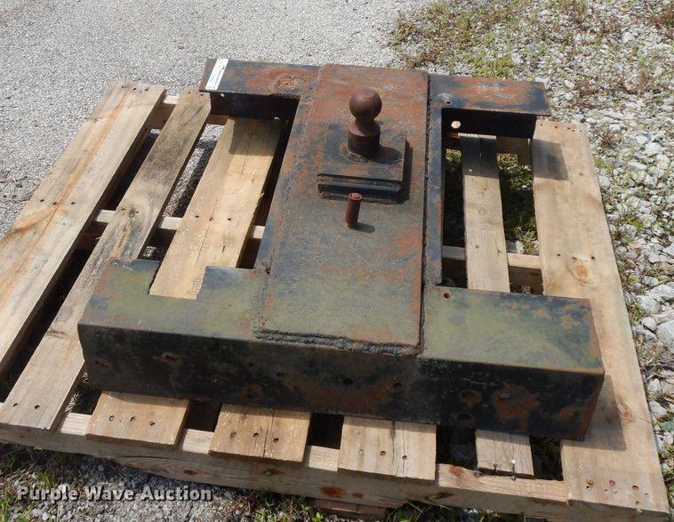 image for item HP9525 Gooseneck hitch