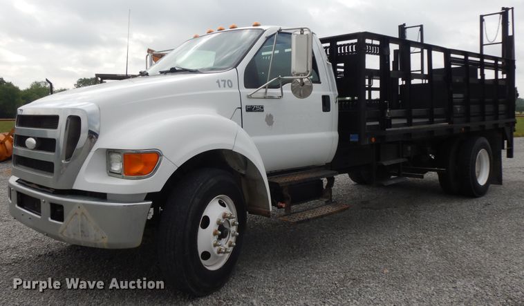 image for item HP9556 2006 Ford F750  flatbed truck