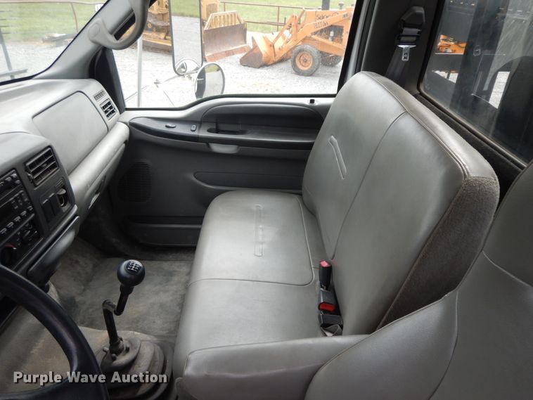 image for item HP9556 2006 Ford F750  flatbed truck