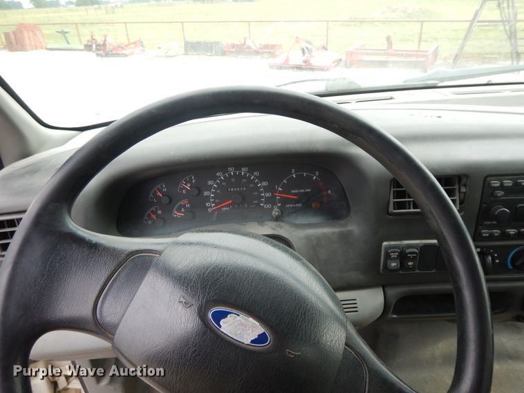 image for item HP9556 2006 Ford F750  flatbed truck