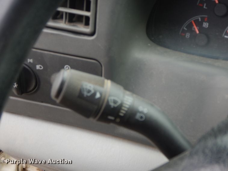 image for item HP9556 2006 Ford F750  flatbed truck