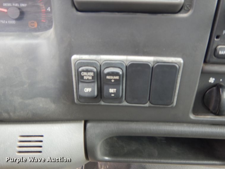 image for item HP9556 2006 Ford F750  flatbed truck