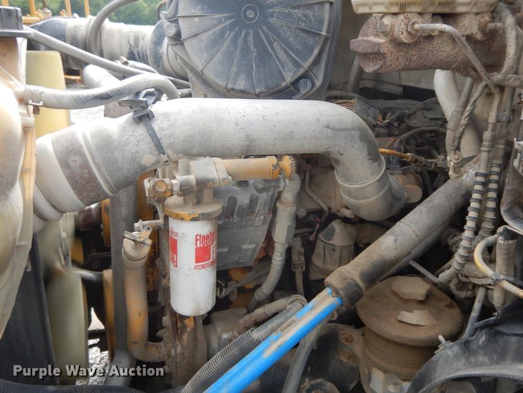 image for item HP9556 2006 Ford F750  flatbed truck