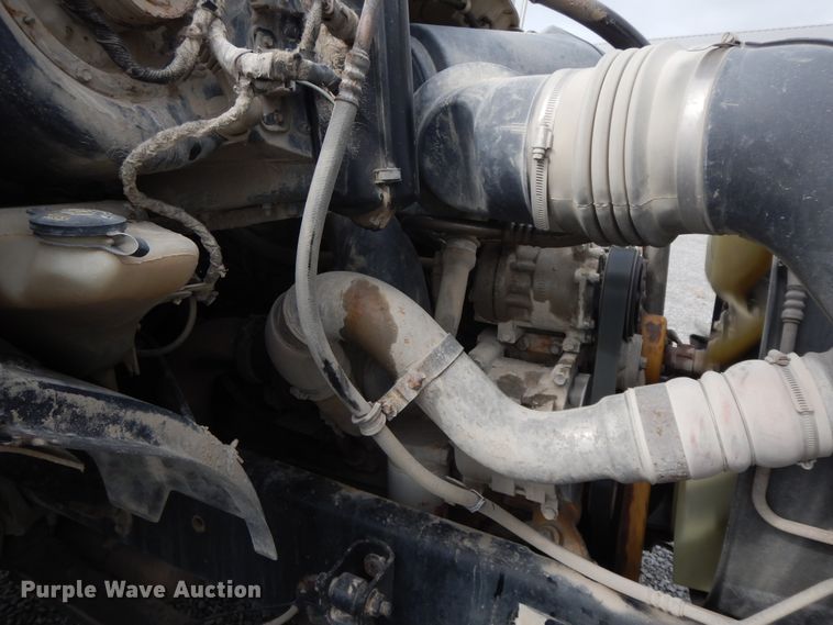 image for item HP9556 2006 Ford F750  flatbed truck