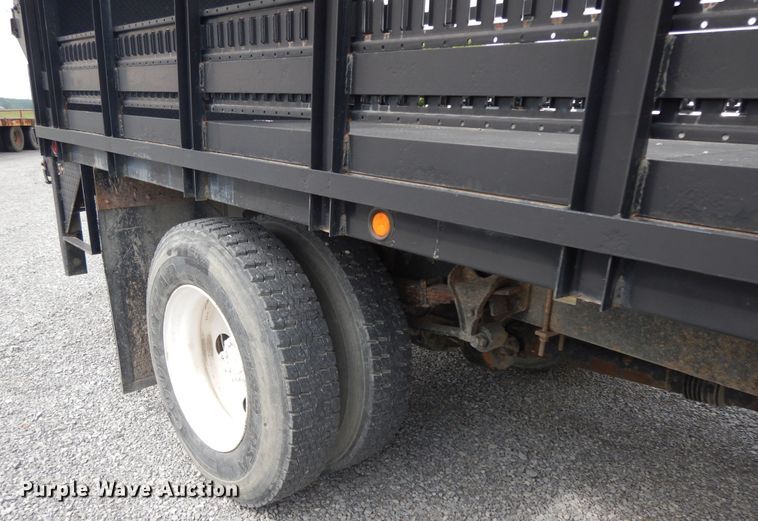 image for item HP9556 2006 Ford F750  flatbed truck