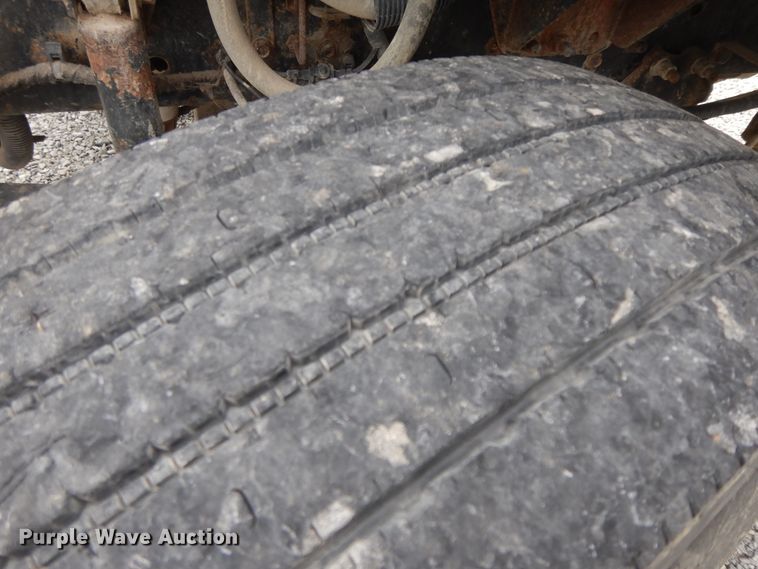 image for item HP9556 2006 Ford F750  flatbed truck