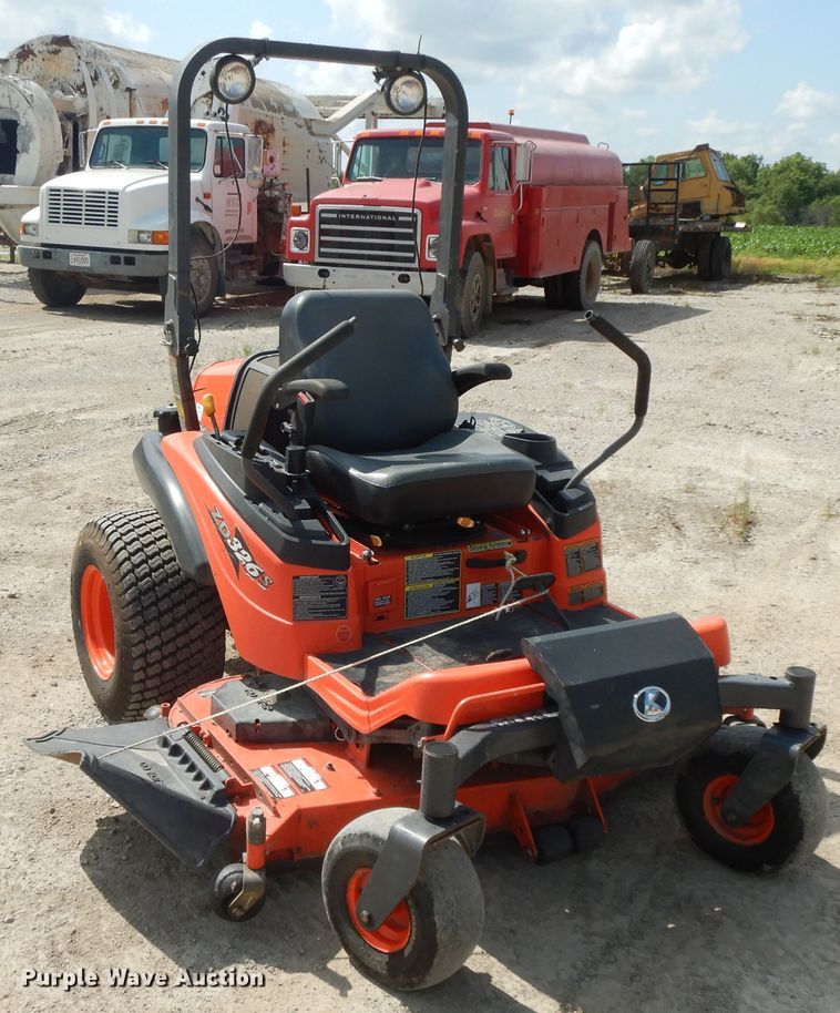 image for item HP9562 Kubota ZD326  lawn mower