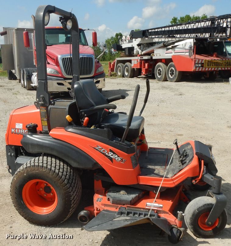 image for item HP9562 Kubota ZD326  lawn mower