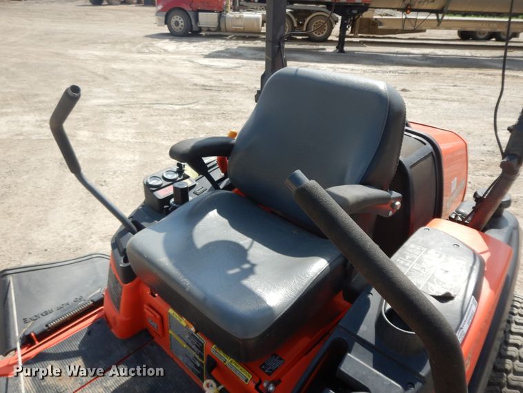 image for item HP9562 Kubota ZD326  lawn mower